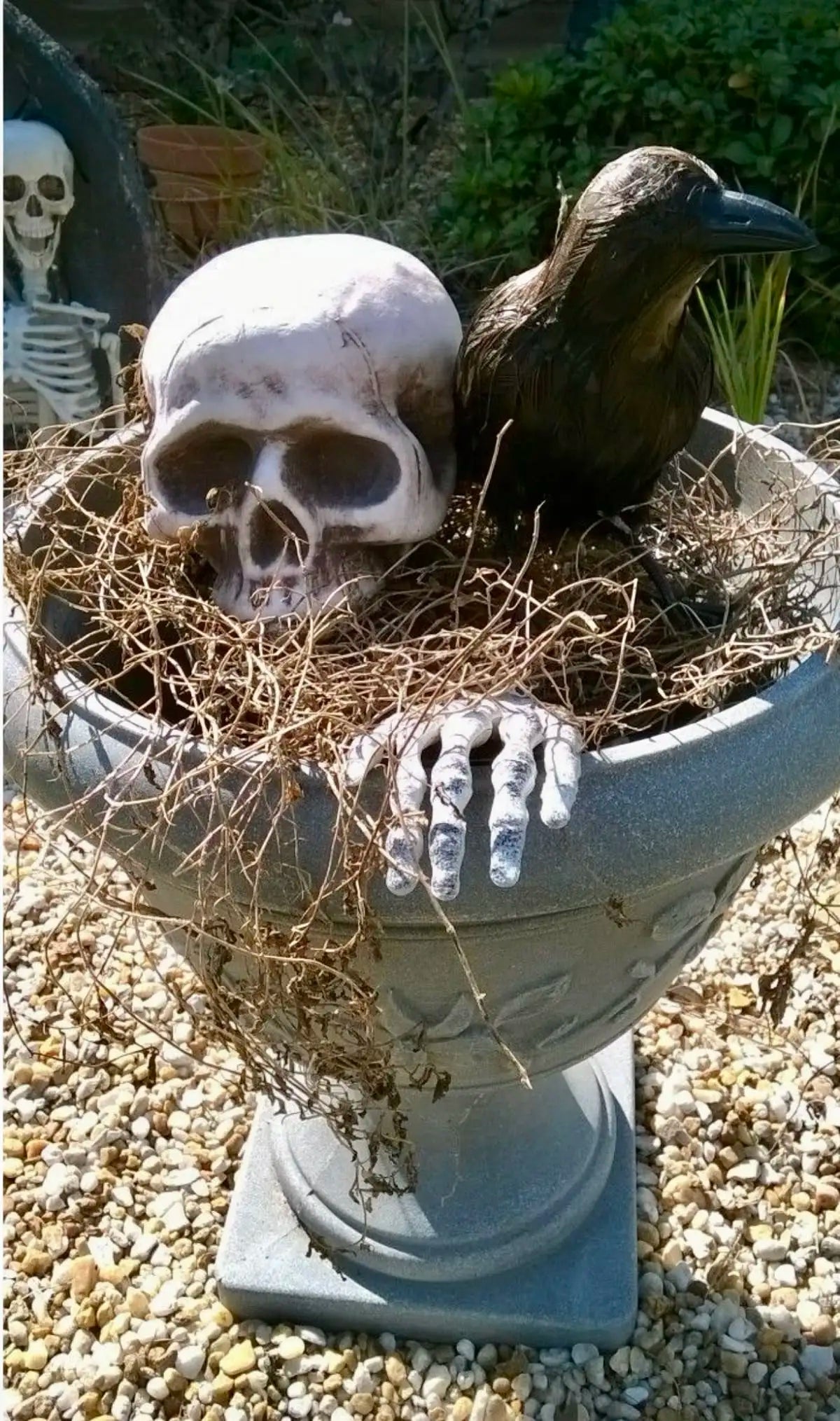 Halloween Decor Skeleton Stakes Halloween Realistic Skull Skeleton Head Human Hand Arms for Halloween Party Home Garden Lawn